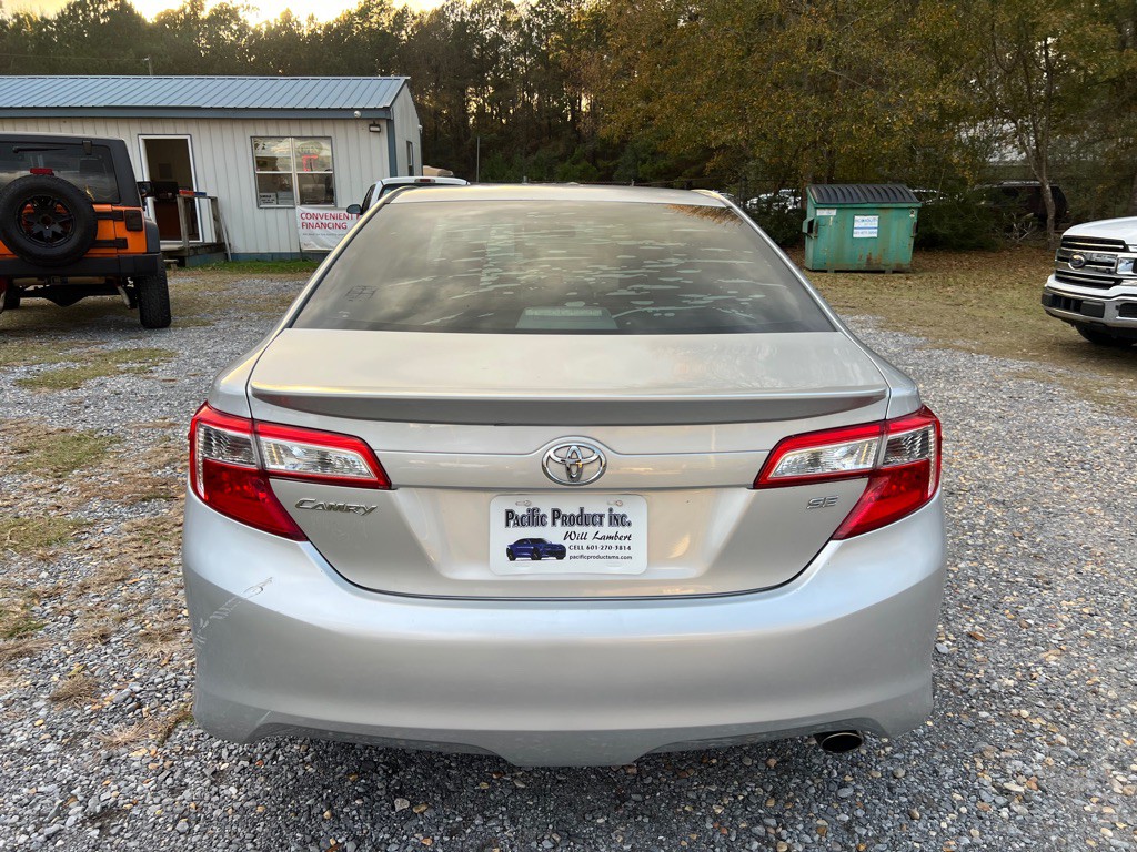 2013 Toyota Camry Image 5
