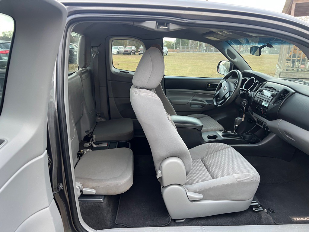 2012 Toyota Tacoma Image 12