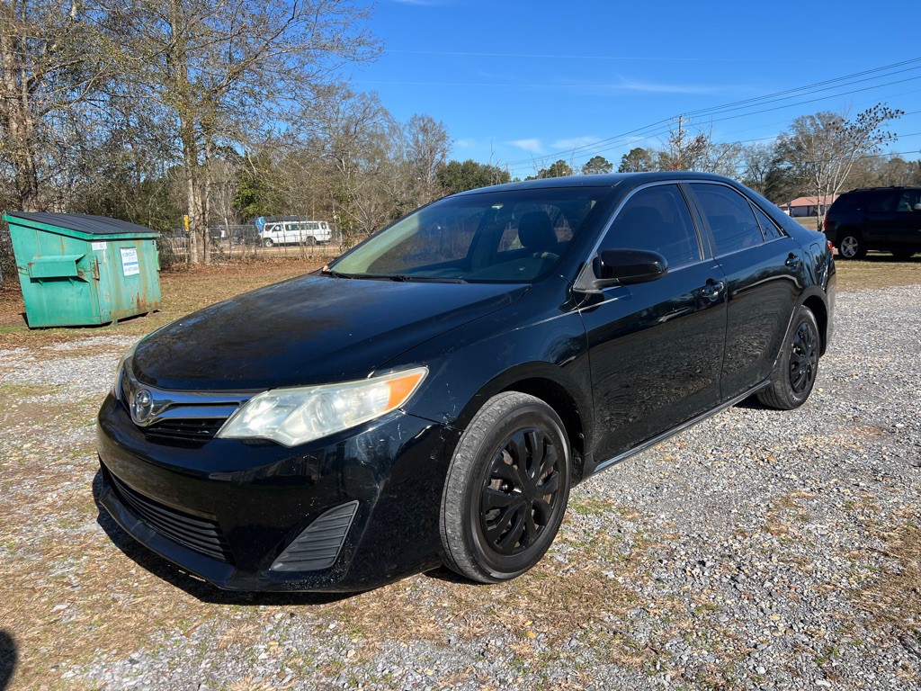 2012 Toyota Camry Image 1