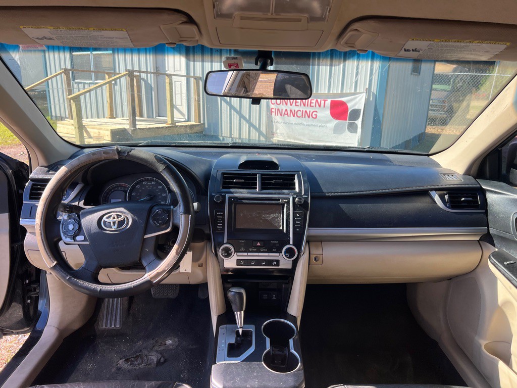 2012 Toyota Camry Image 9