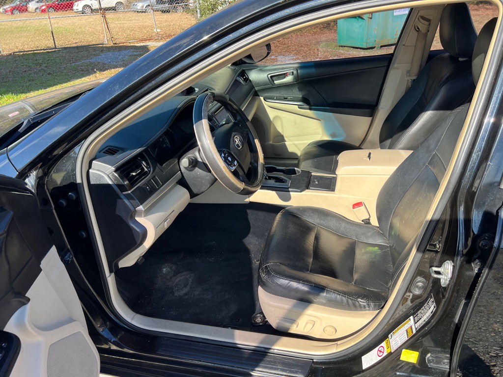 2012 Toyota Camry Image 10