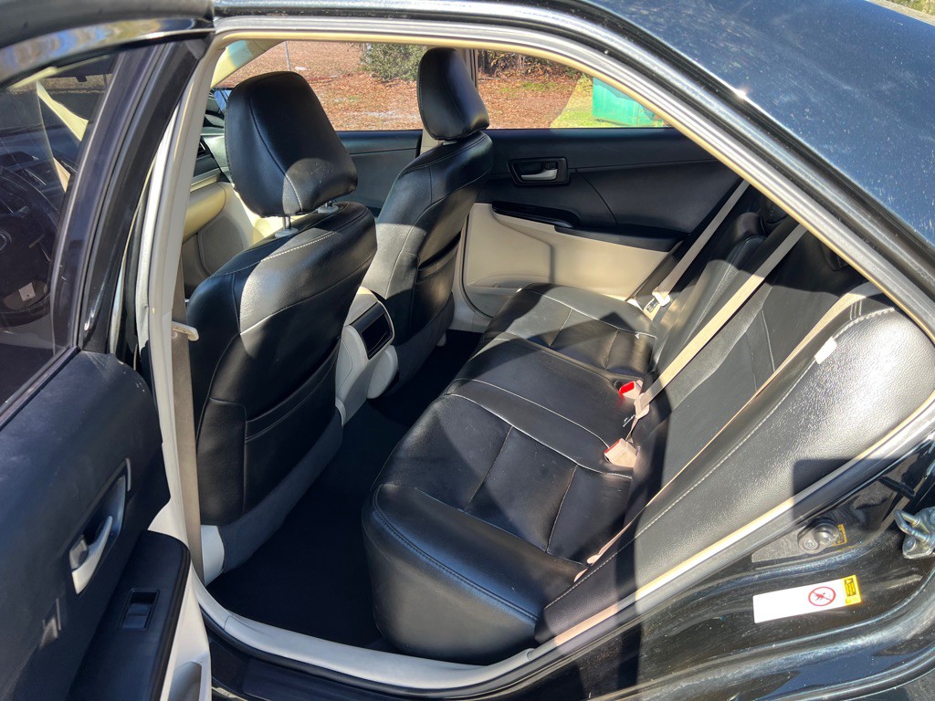 2012 Toyota Camry Image 11