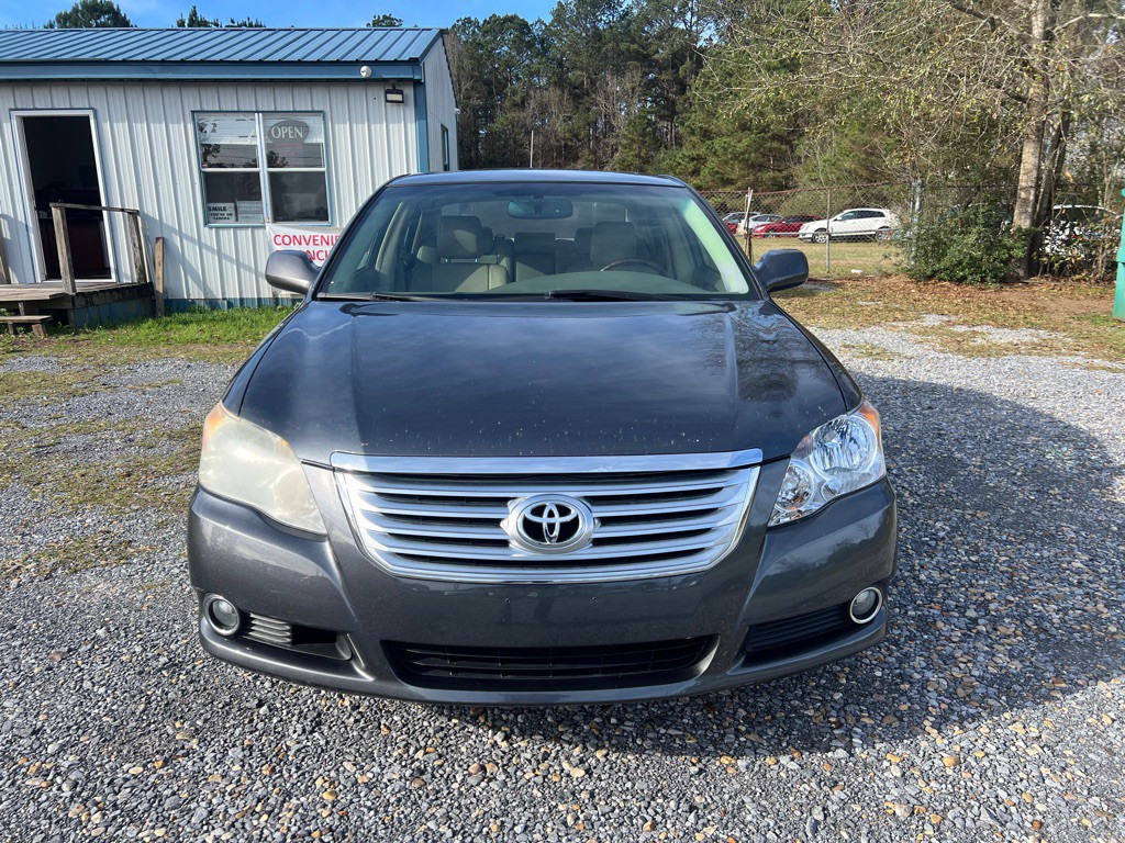 2010 Toyota Avalon Image 2