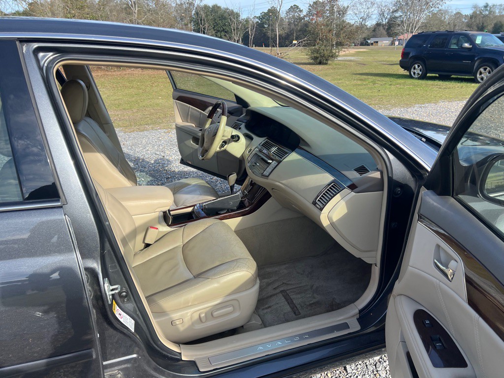 2010 Toyota Avalon Image 14