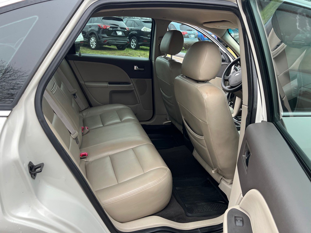 2009 Ford Taurus Image 13