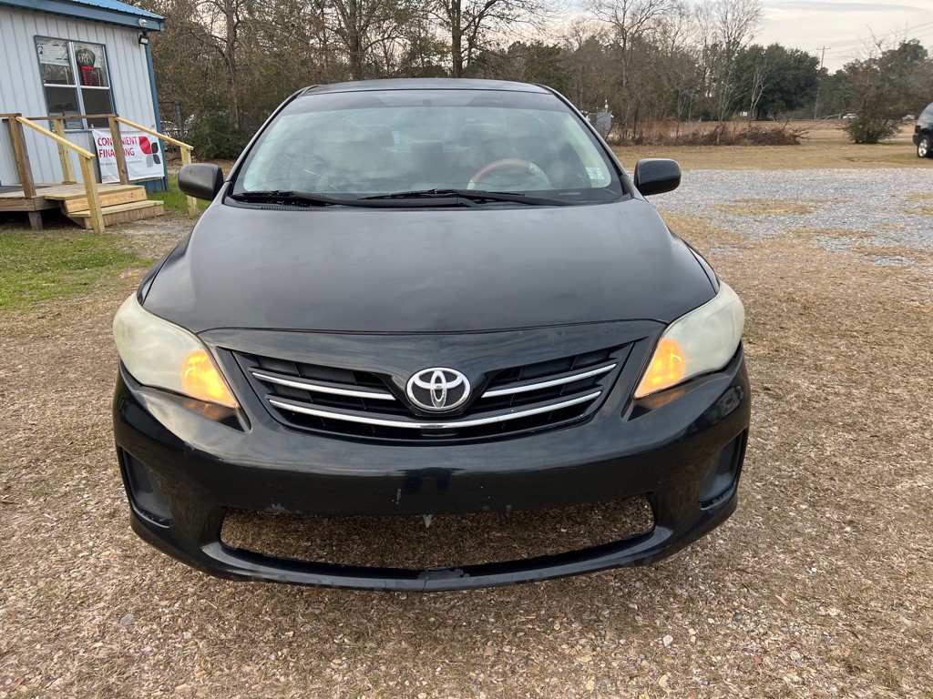 2013 Toyota Corolla Image 2