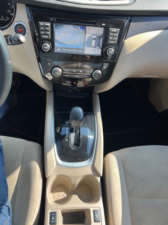 2016 Nissan Rogue Image 9