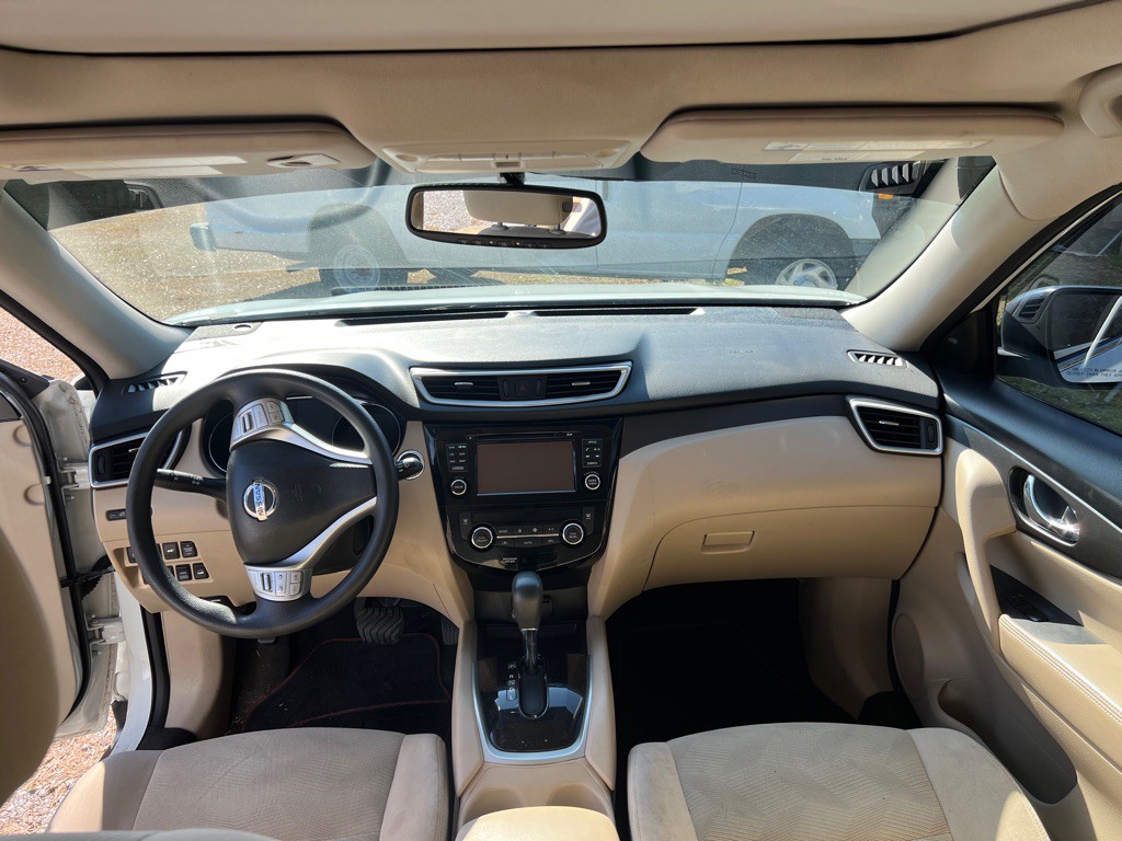 2016 Nissan Rogue Image 10