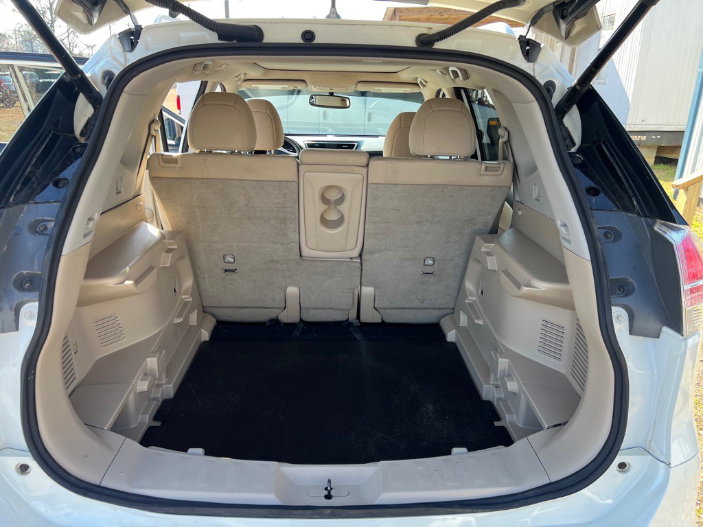 2016 Nissan Rogue Image 13
