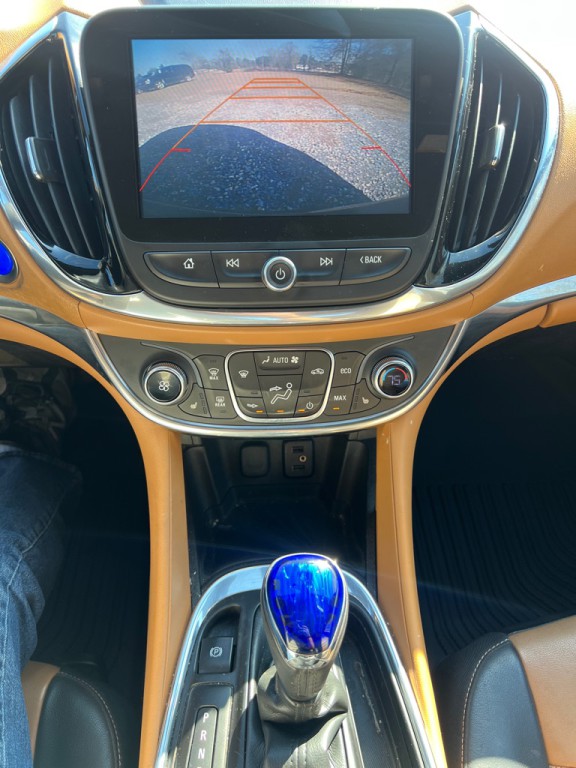 2017 Chevrolet Volt Image 8