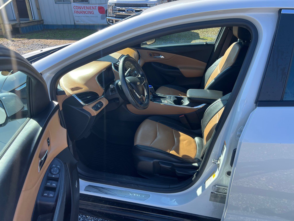 2017 Chevrolet Volt Image 11