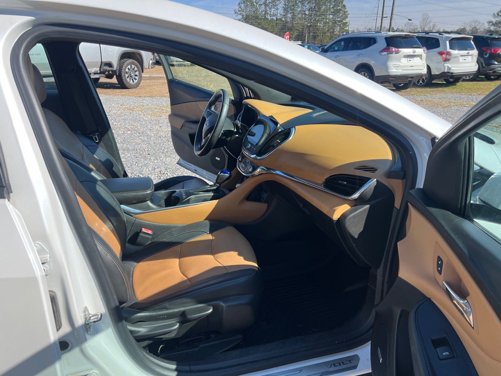 2017 Chevrolet Volt Image 15