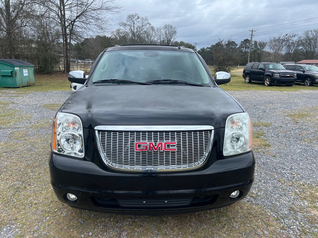 2014 GMC Yukon Image 2