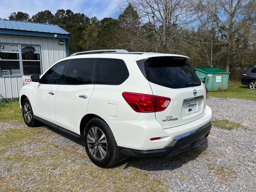 2017 Nissan Pathfinder Image 6