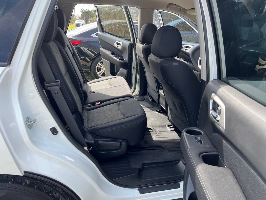 2017 Nissan Pathfinder Image 15