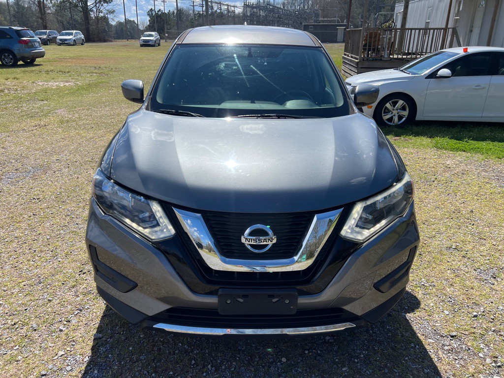 2017 Nissan Rogue Image 2