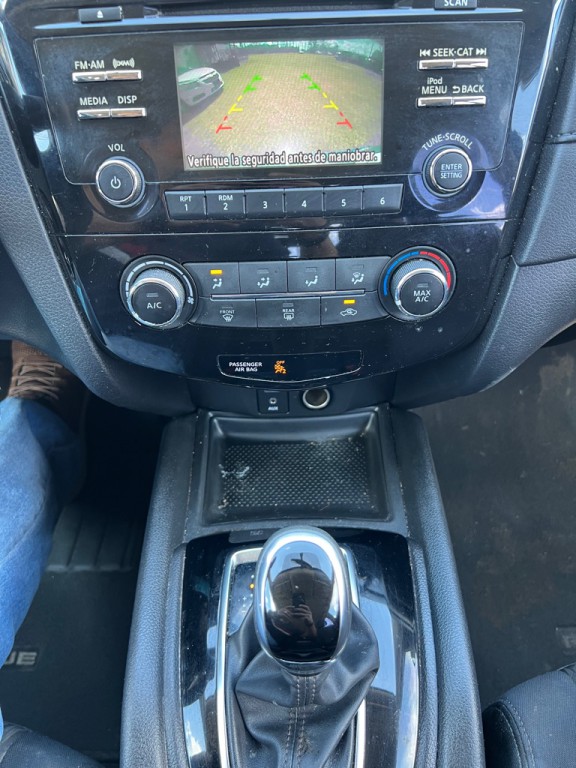 2017 Nissan Rogue Image 8