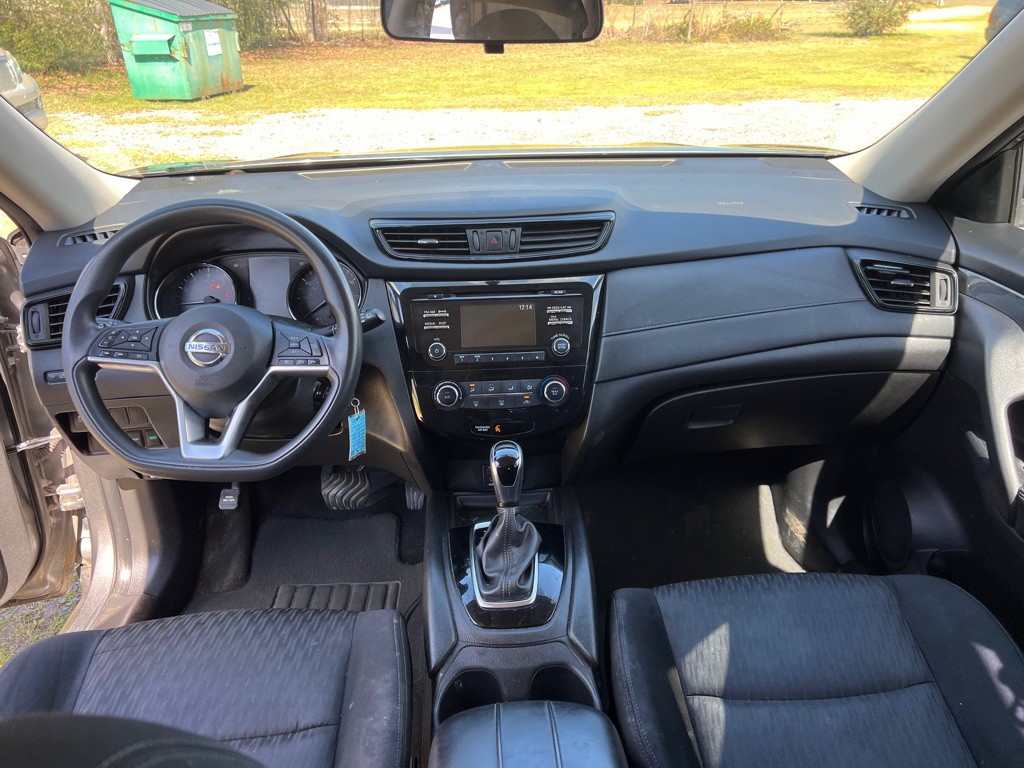 2017 Nissan Rogue Image 10