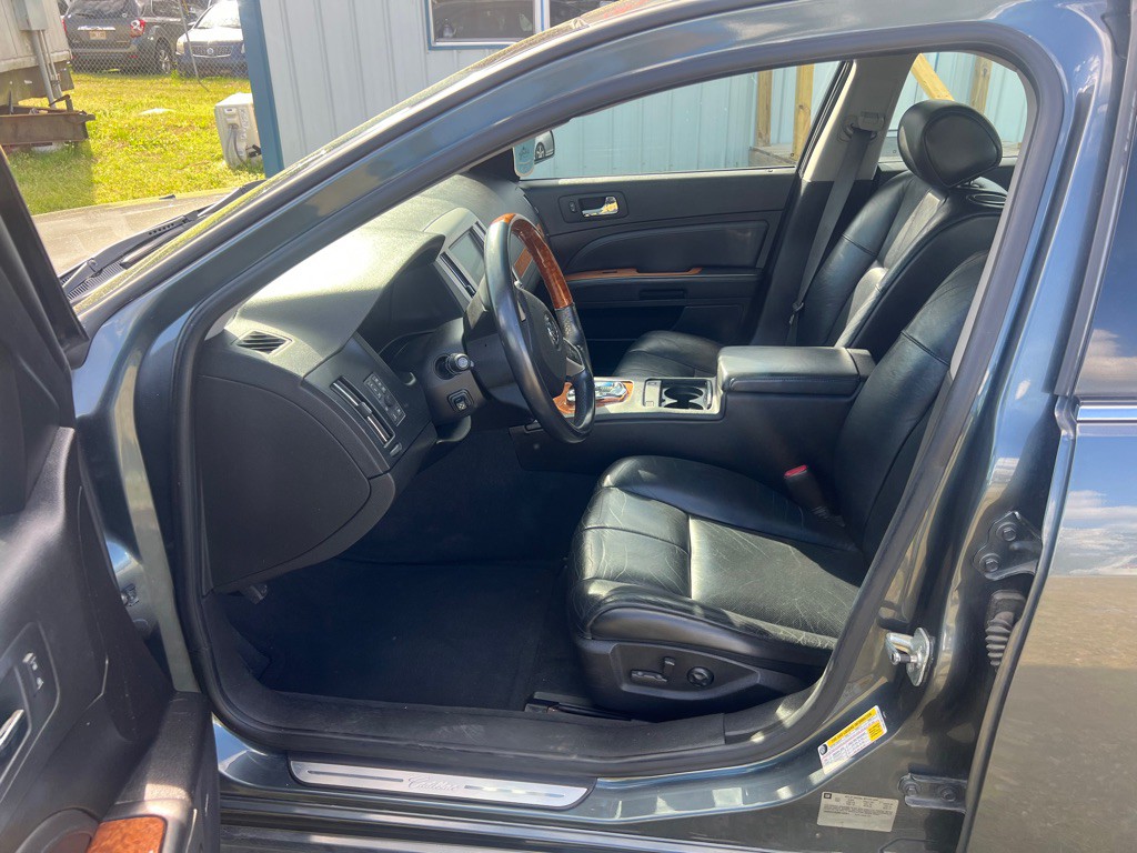 2008 Cadillac STS Image 10
