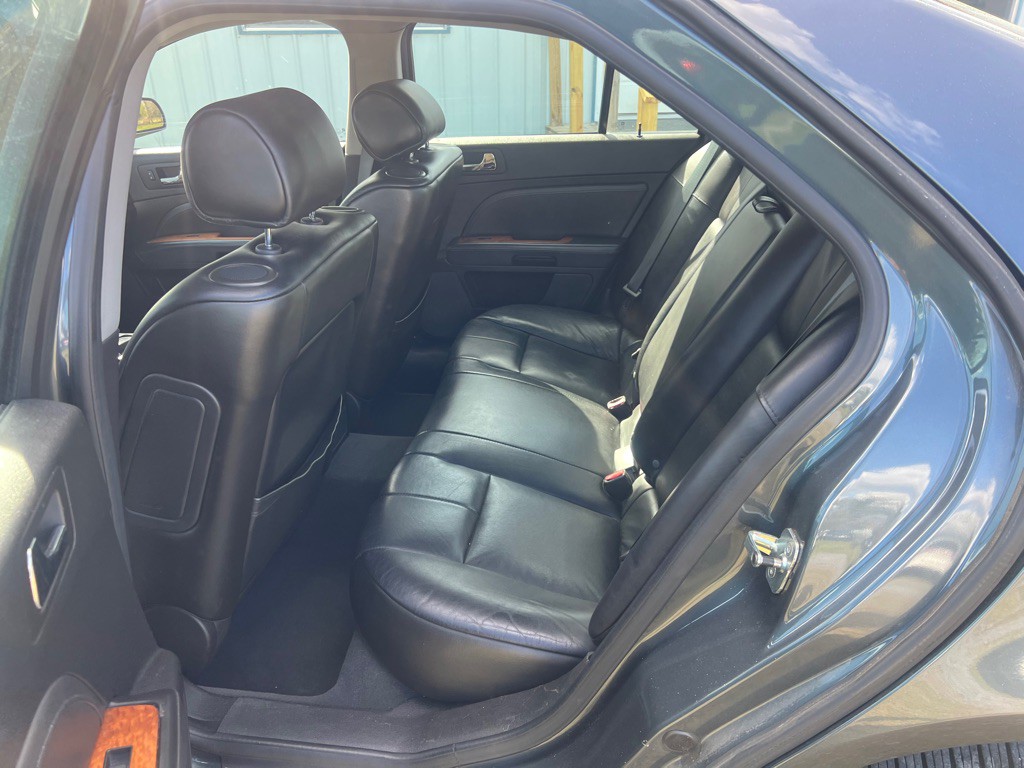 2008 Cadillac STS Image 11