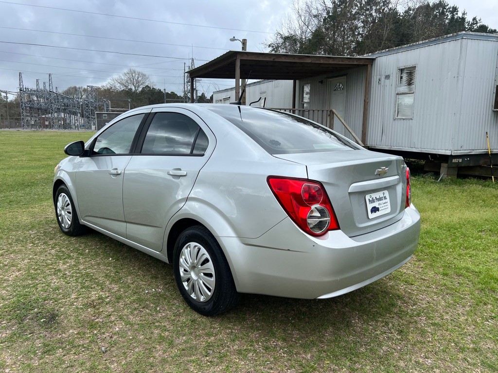 2014 Chevrolet Sonic Image 6