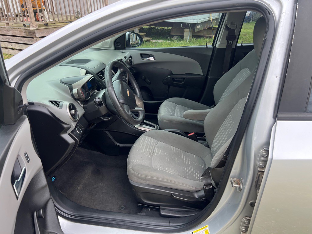 2014 Chevrolet Sonic Image 10