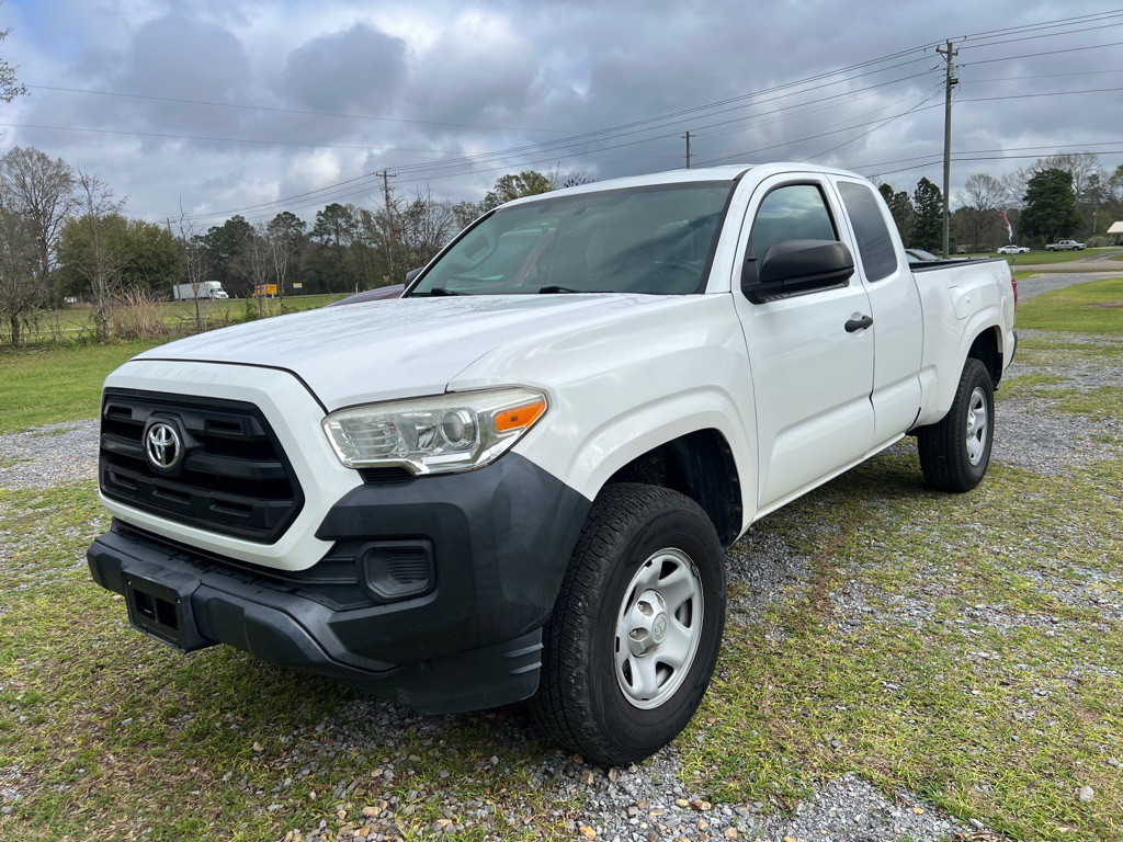 2016 Toyota Tacoma Image 1