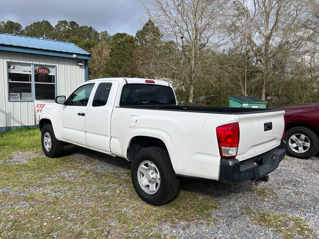 2016 Toyota Tacoma Image 6