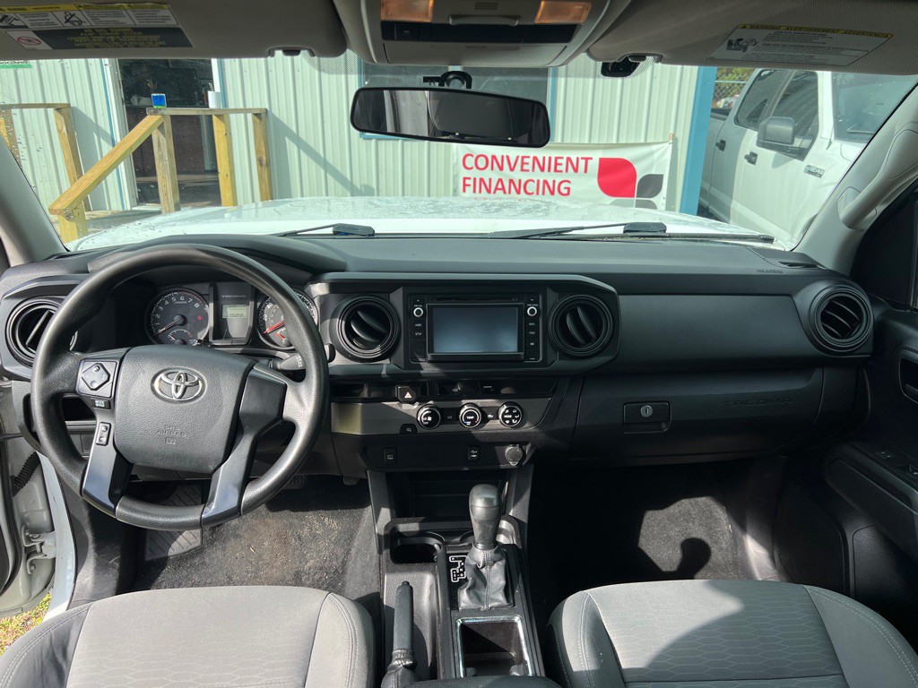 2016 Toyota Tacoma Image 10