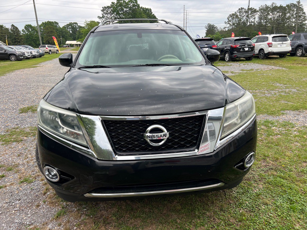2014 Nissan Pathfinder Image 2