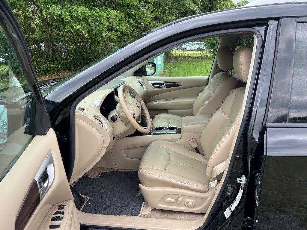 2014 Nissan Pathfinder Image 11