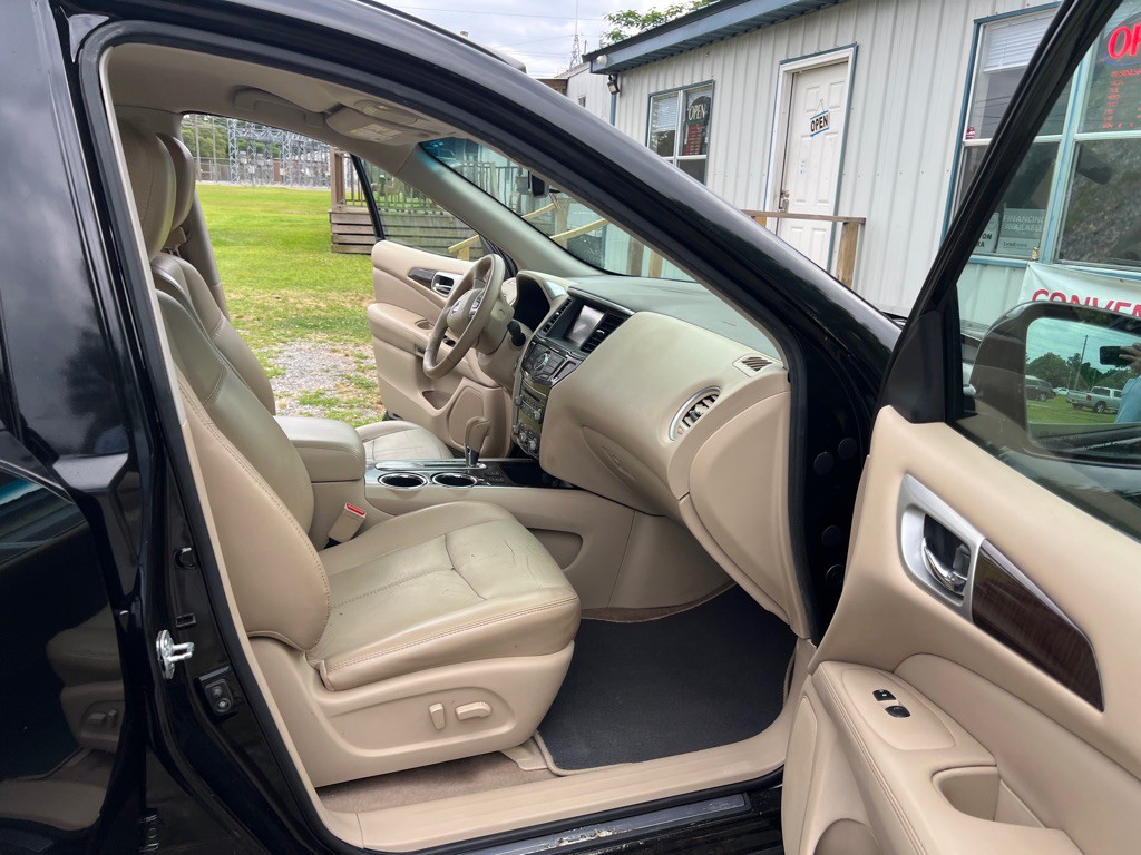 2014 Nissan Pathfinder Image 16