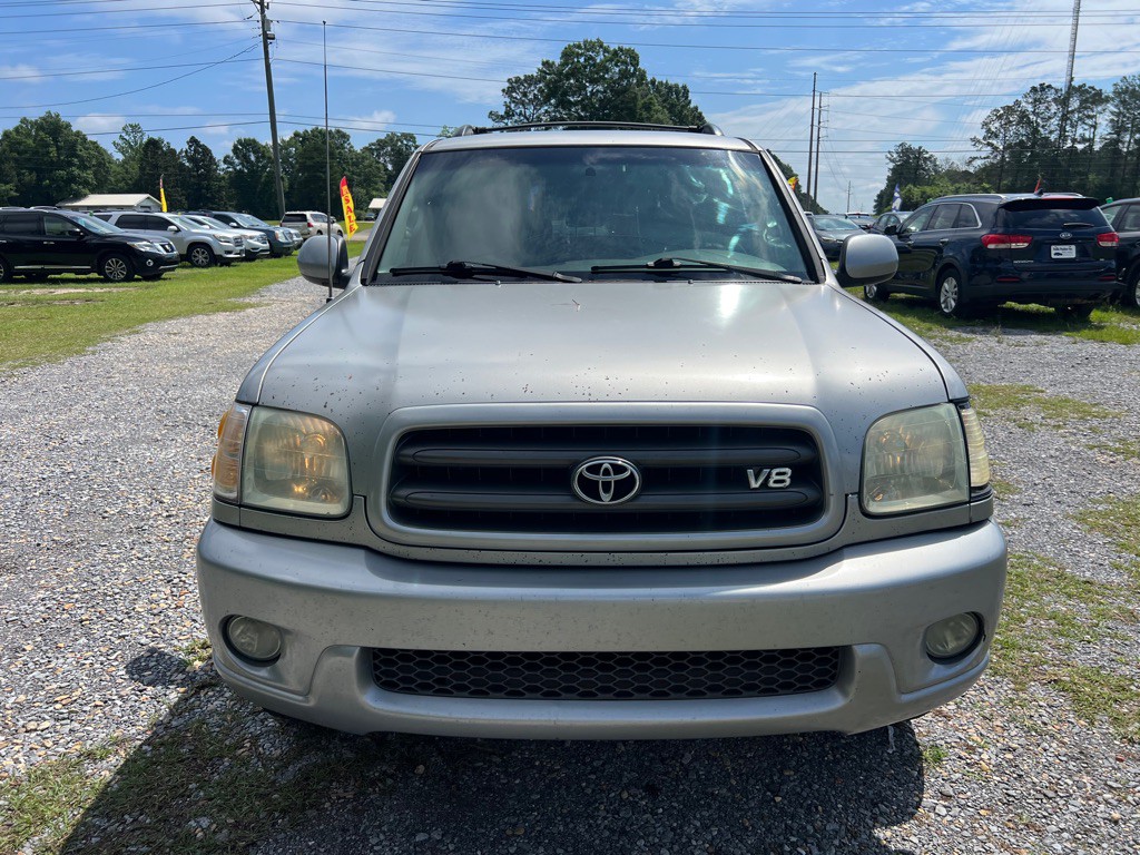 2004 Toyota Sequoia Image 2