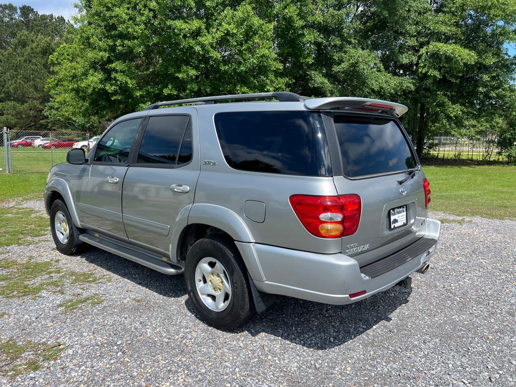 2004 Toyota Sequoia Image 6