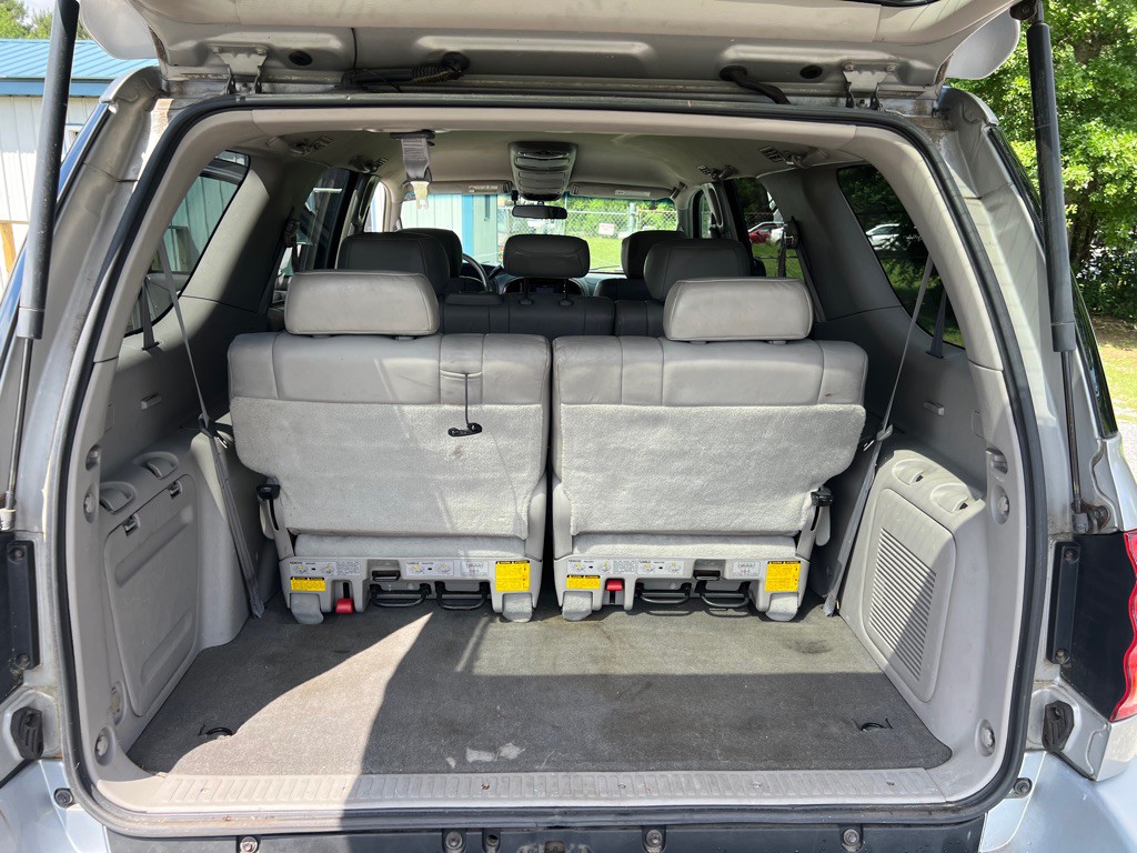 2004 Toyota Sequoia Image 13