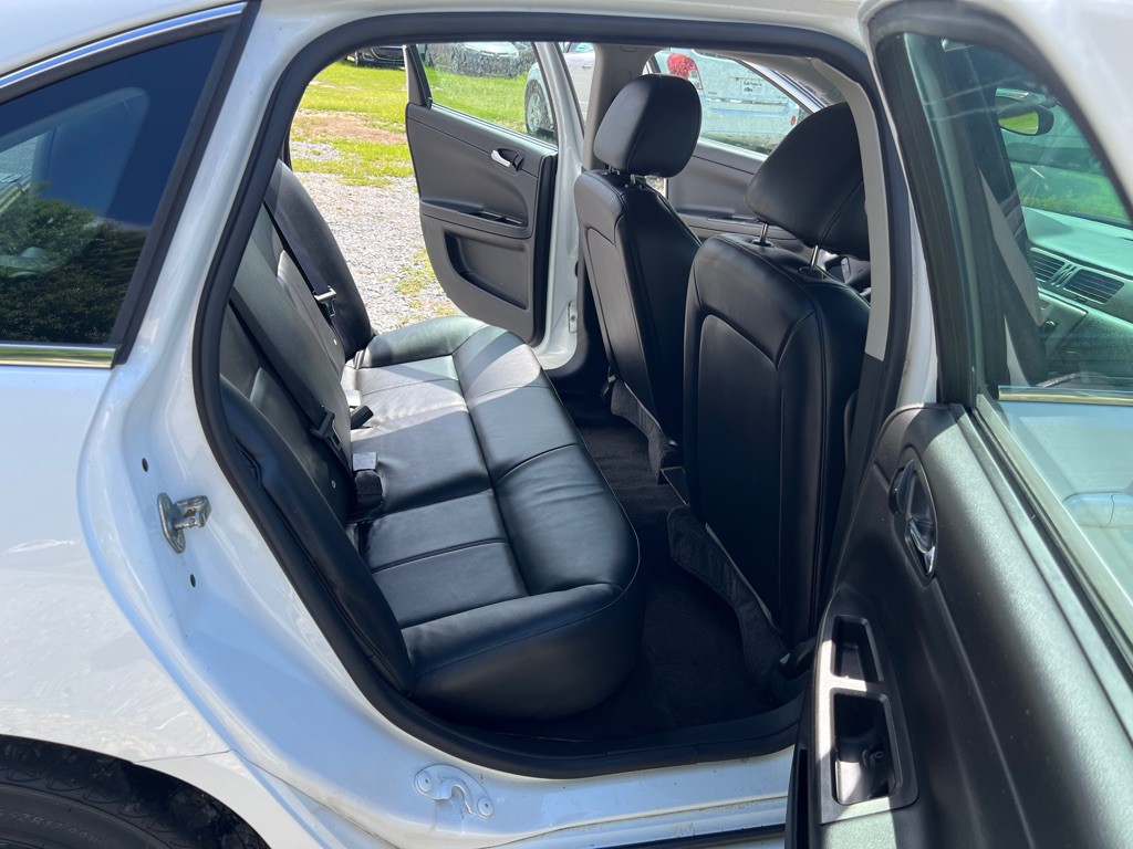 2016 Chevrolet Impala Image 13