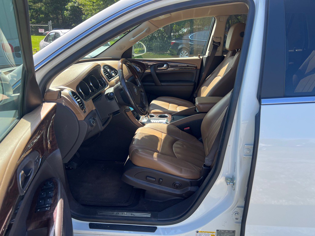 2015 Buick Enclave Image 11