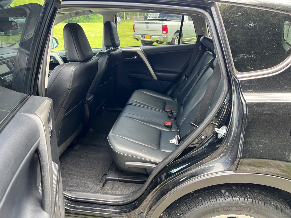 2015 Toyota Rav4 Image 12
