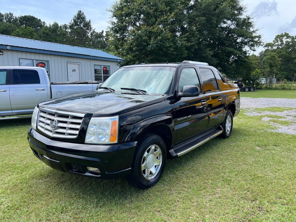 2002 Cadillac Escalade Image 2