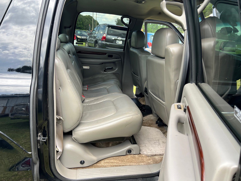 2002 Cadillac Escalade Image 12