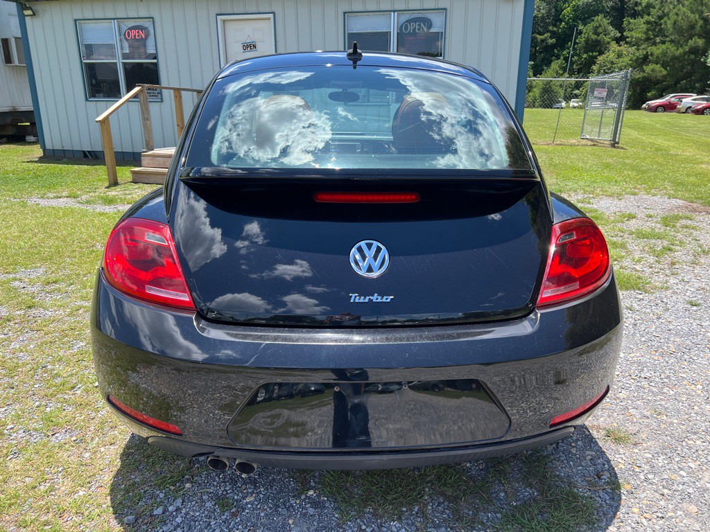 2016 Volkswagen Beetle Image 5