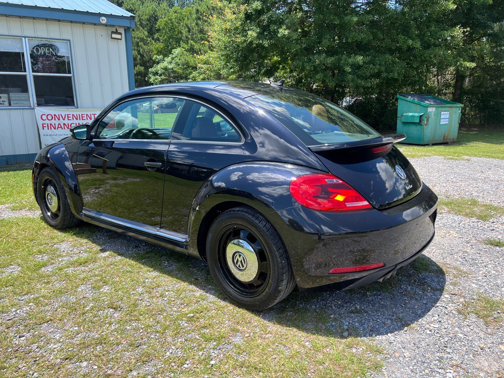 2016 Volkswagen Beetle Image 6