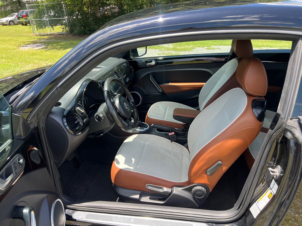2016 Volkswagen Beetle Image 10