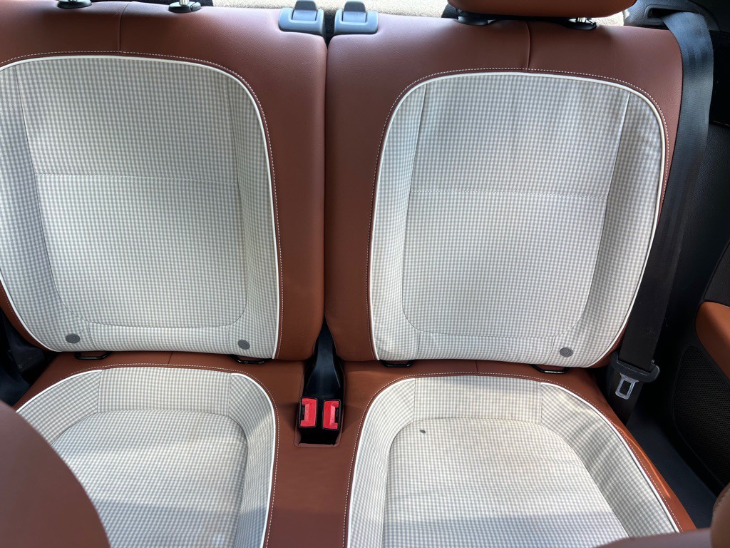 2016 Volkswagen Beetle Image 11