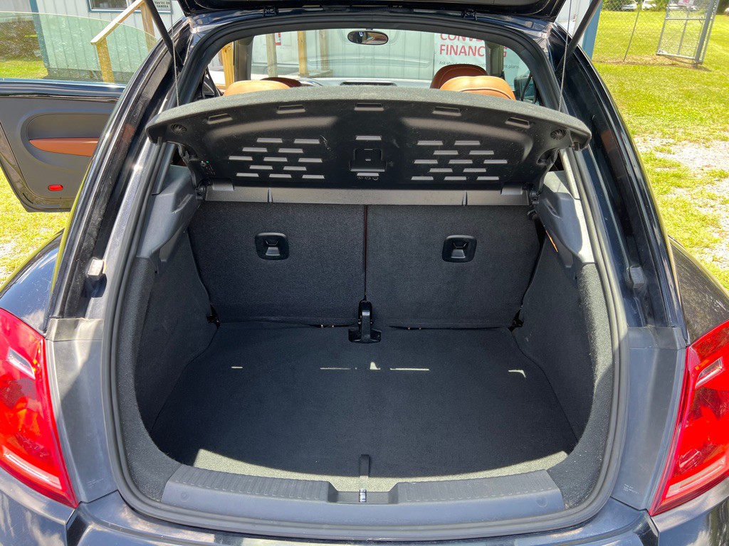 2016 Volkswagen Beetle Image 12