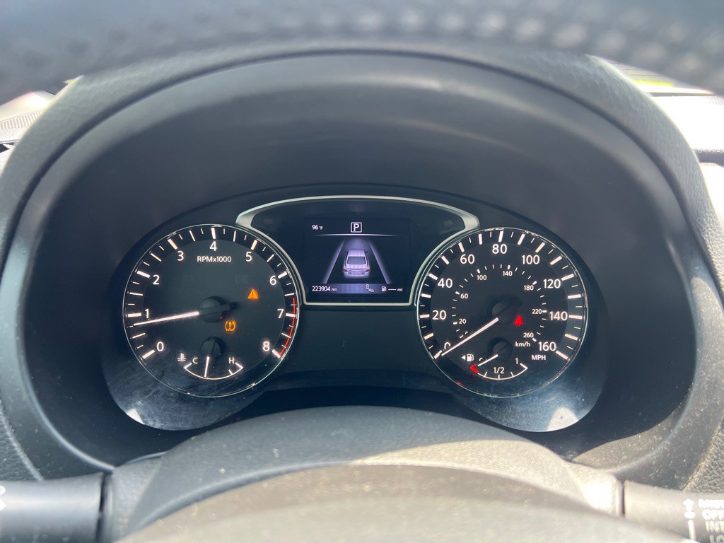 2017 Nissan Altima Image 8