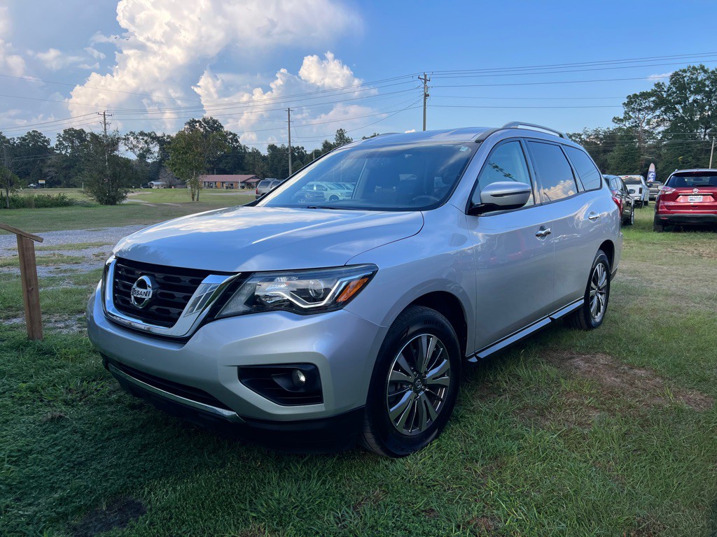 2019 Nissan Pathfinder Image 1