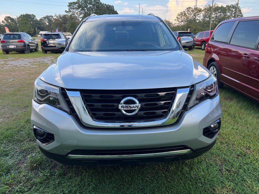 2019 Nissan Pathfinder Image 2