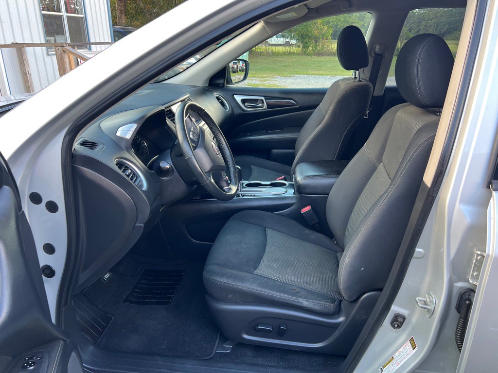 2019 Nissan Pathfinder Image 11