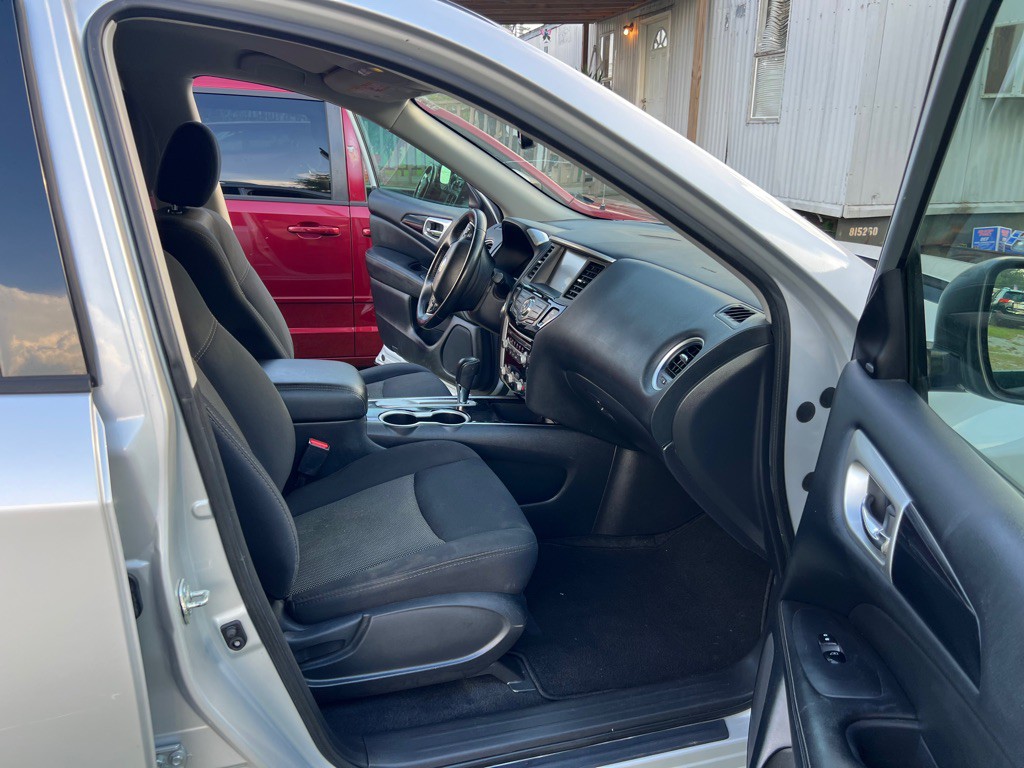 2019 Nissan Pathfinder Image 16